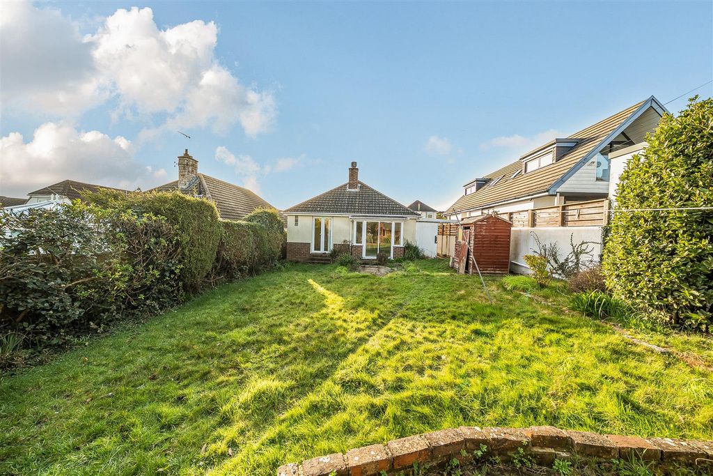 Property photo 3 of 28 1418680-12-699F1Ec35E6c2.Jpg