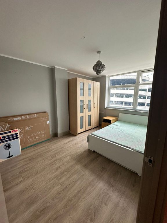 Property photo 2 of 7 Gallery