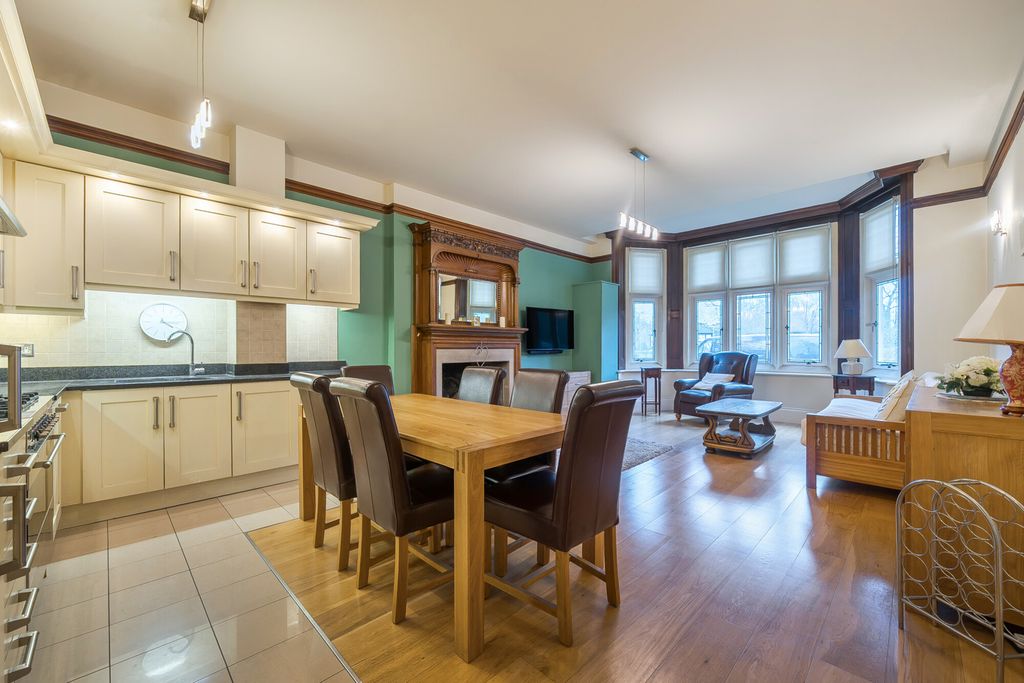 Property photo 2 of 22 1417775-19-6995Ff...