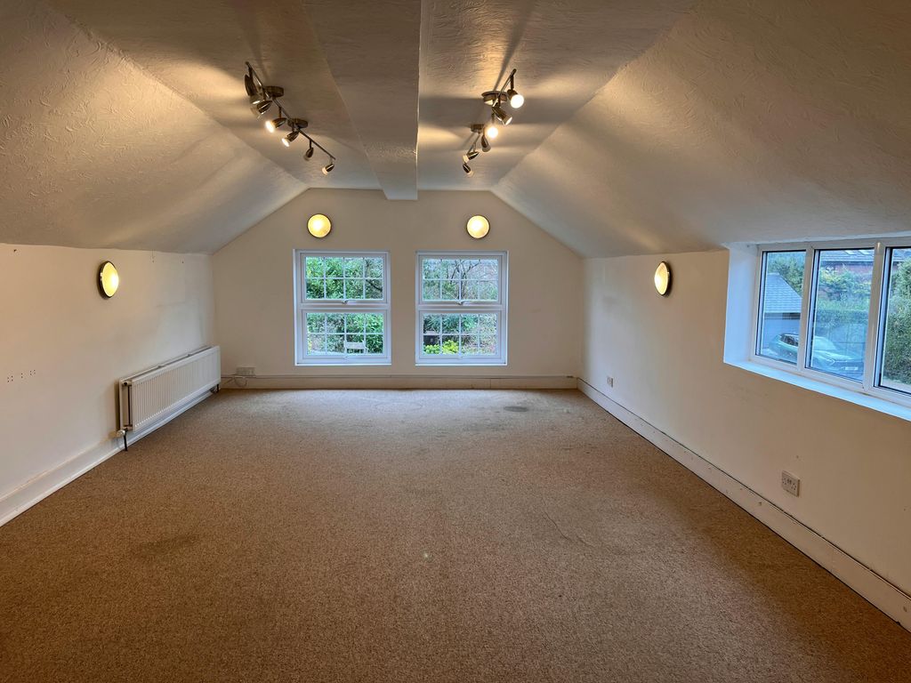 Property photo 2 of 13 Image (4).Jpg