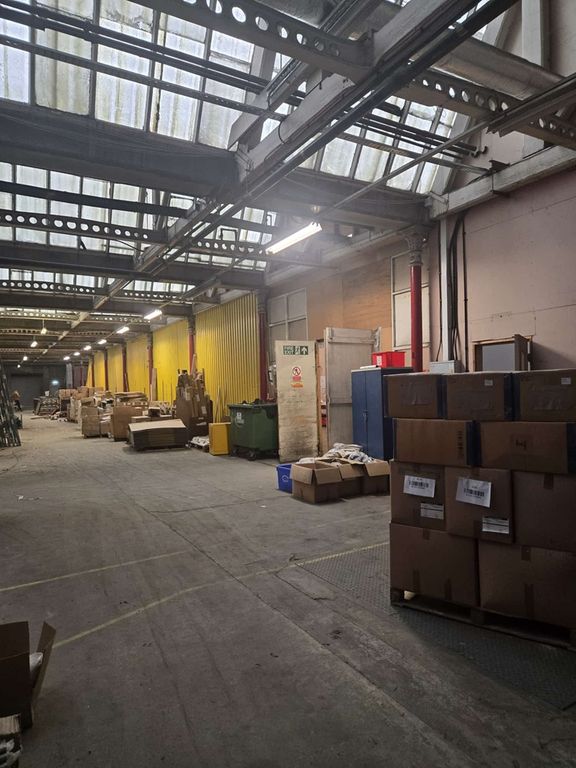 Property photo 1 of 2