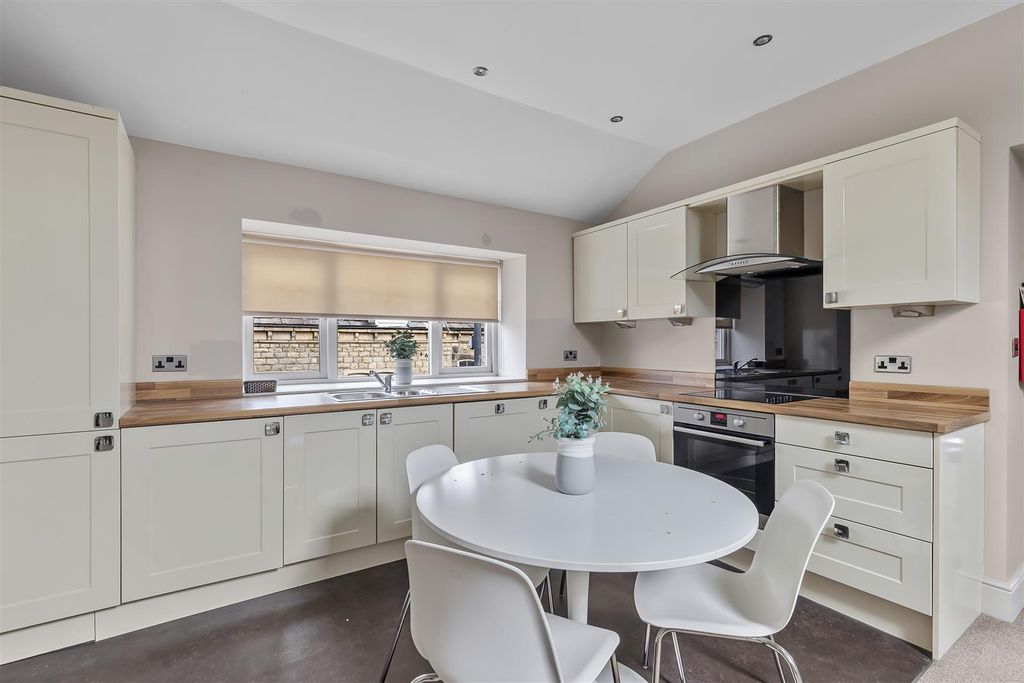 Additional image 7 of 1 bed flat for saleCrescent Court, Ilkley LS29