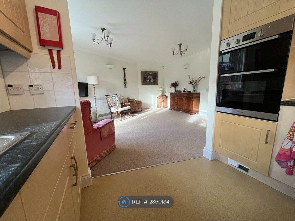 Property photo 3 of 12