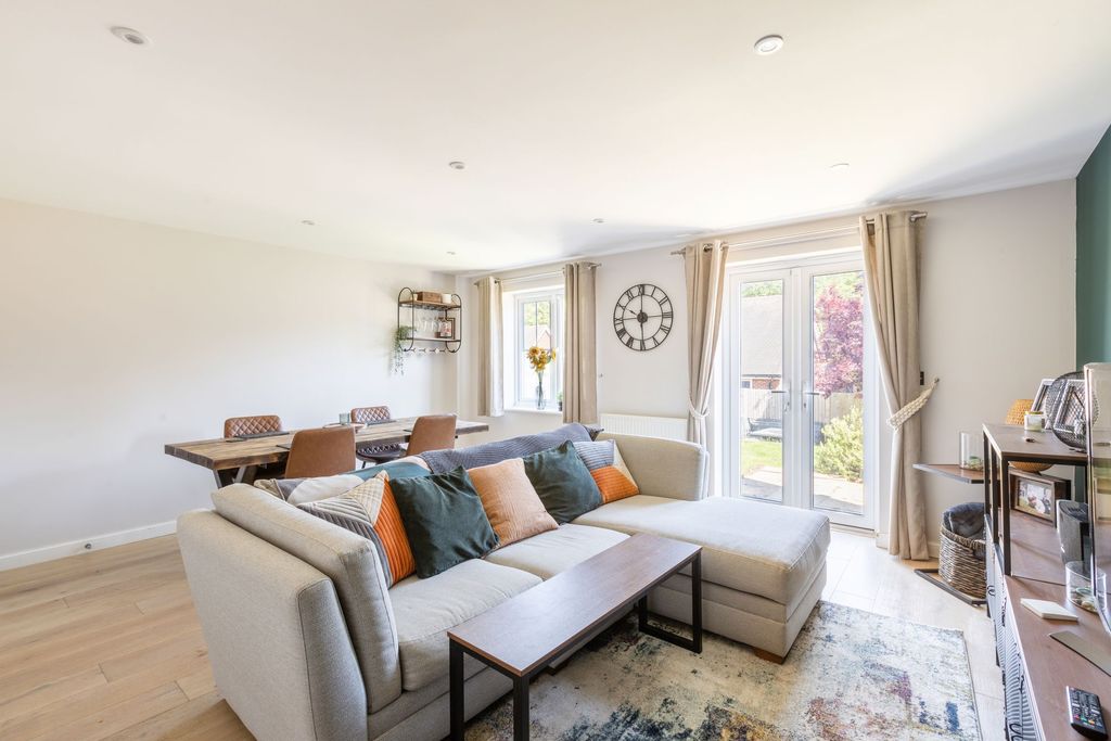 Property photo 3 of 14