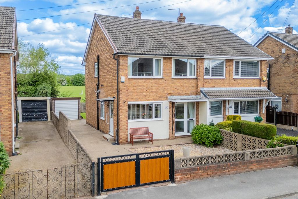 Property photo 1 of 33 Picture No. 28