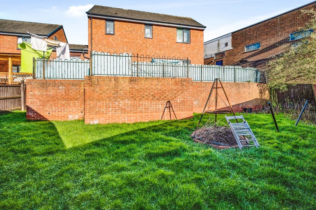 Property photo 3 of 18 Pbox-Img.Jpg