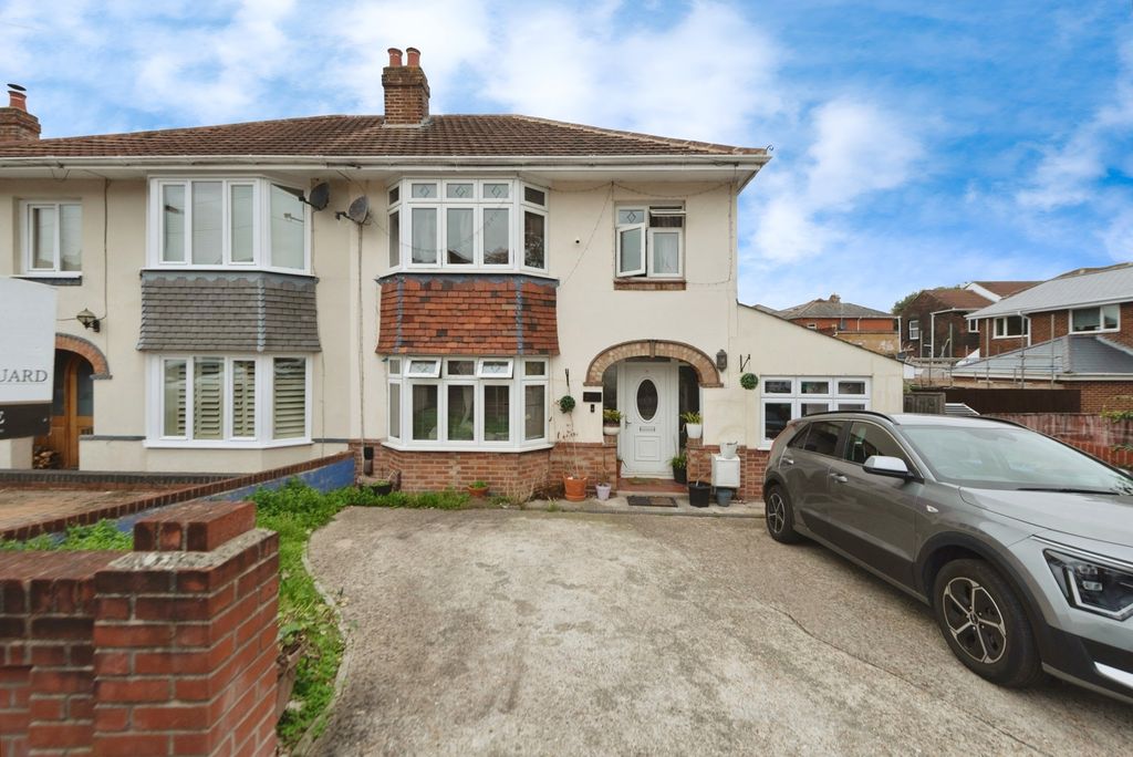 Property photo 1 of 15 Photo