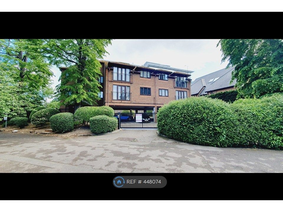 Property photo 1 of 29 Secured Gated Entrance For Cars