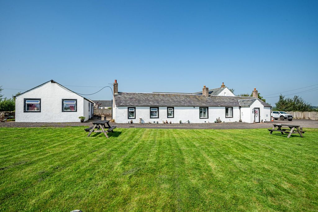 Property photo 1 of 41