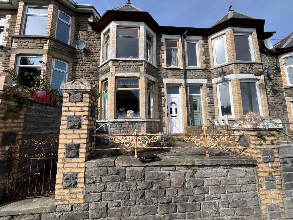 Property photo 2 of 22