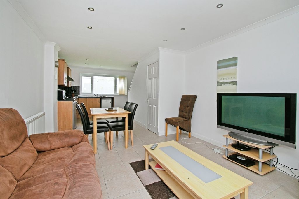 Property photo 2 of 35 Living Room