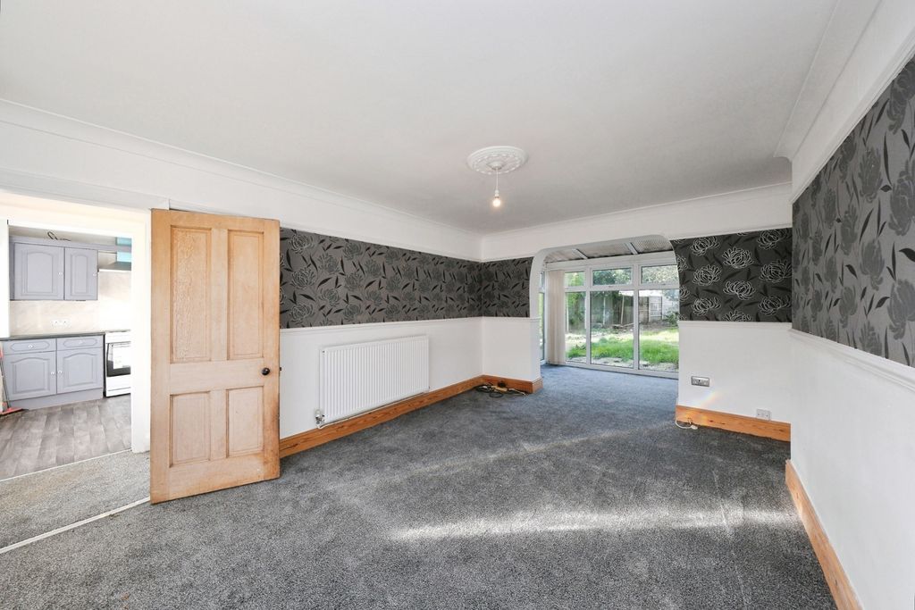 Property photo 2 of 16 Pbox-Img.Jpg