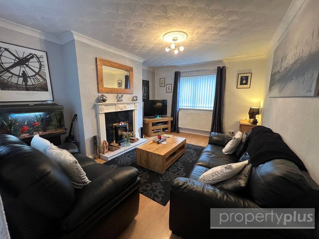 Property photo 3 of 18 Picture No. 08