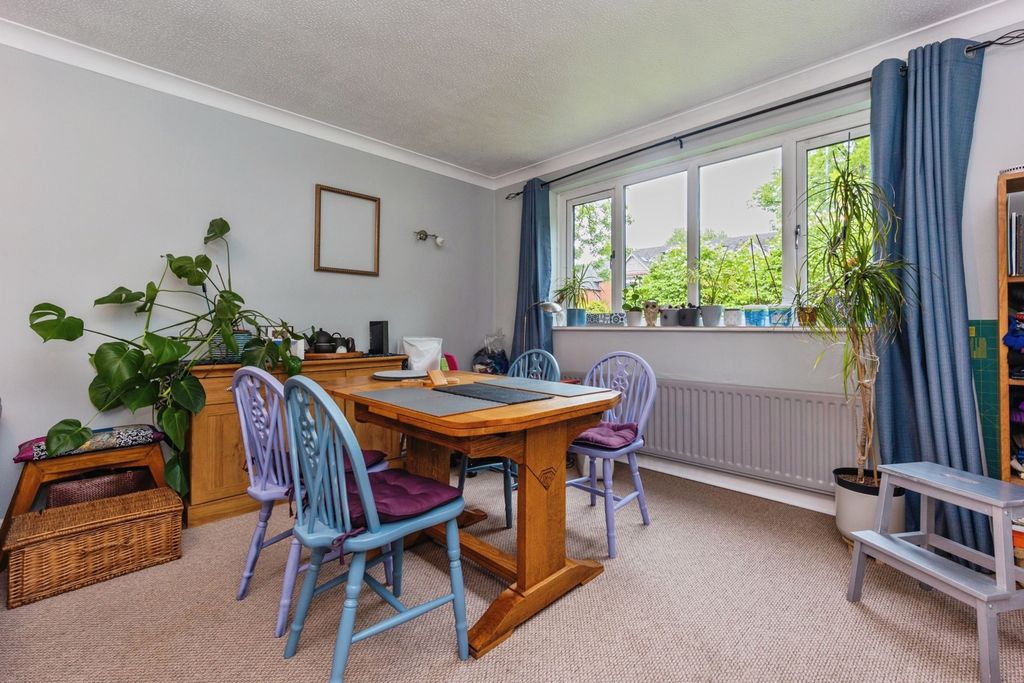 Property photo 3 of 18 Pbox-Img.Jpg