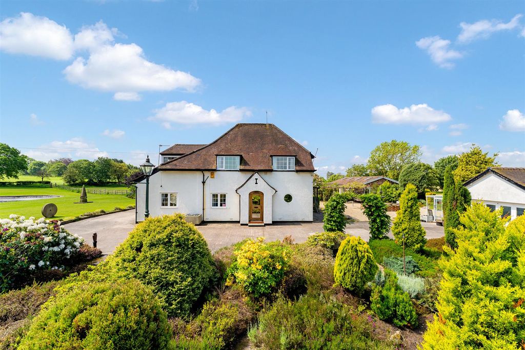 Property photo 2 of 43 Acorn Farm-24.Jpg