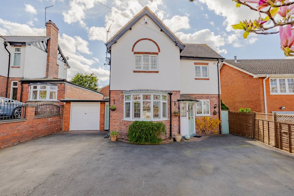 Property photo 3 of 38