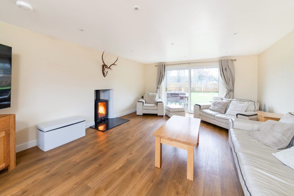 Property photo 3 of 17 404