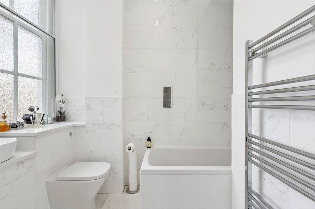 Additional image 16 of 2 bed flat for saleTownsend Way, Christleton, Chester, Cheshire CH3