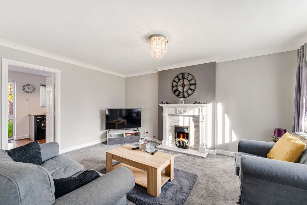 Property photo 3 of 21