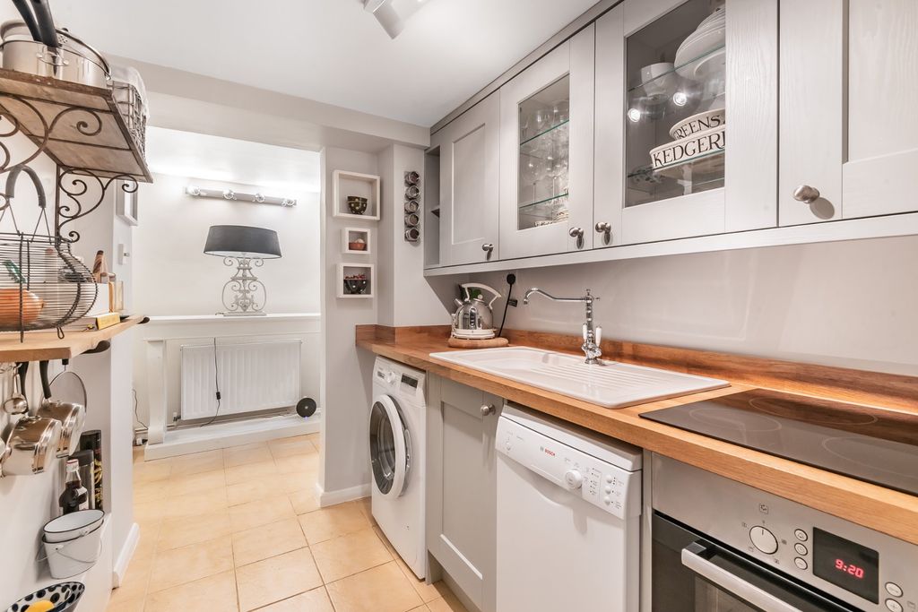 Property photo 2 of 19 Picture No. 04