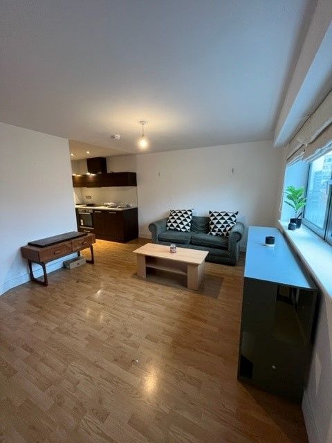 Property photo 3 of 12 604 20