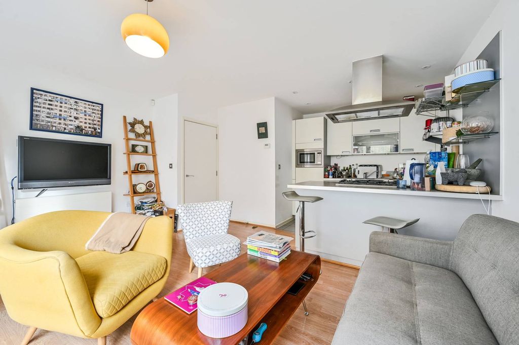 Property photo 1 of 6
