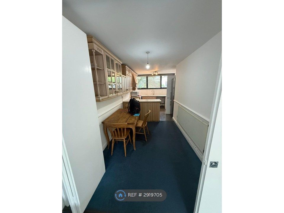 Property photo 3 of 11 Kitchen/Diner