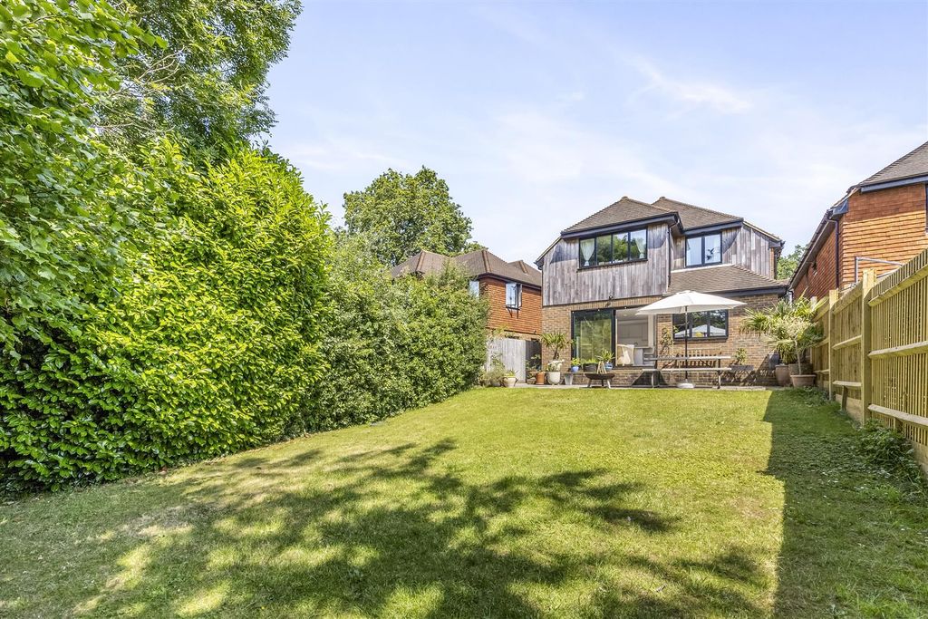 Property photo 3 of 19 Wivelsfield Road, 56-017.Jpg