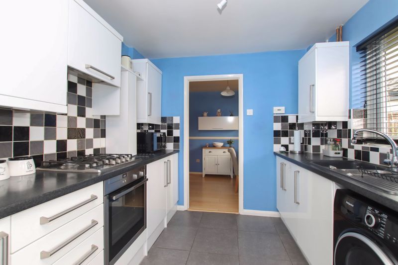 Property photo 3 of 15 Photo 11