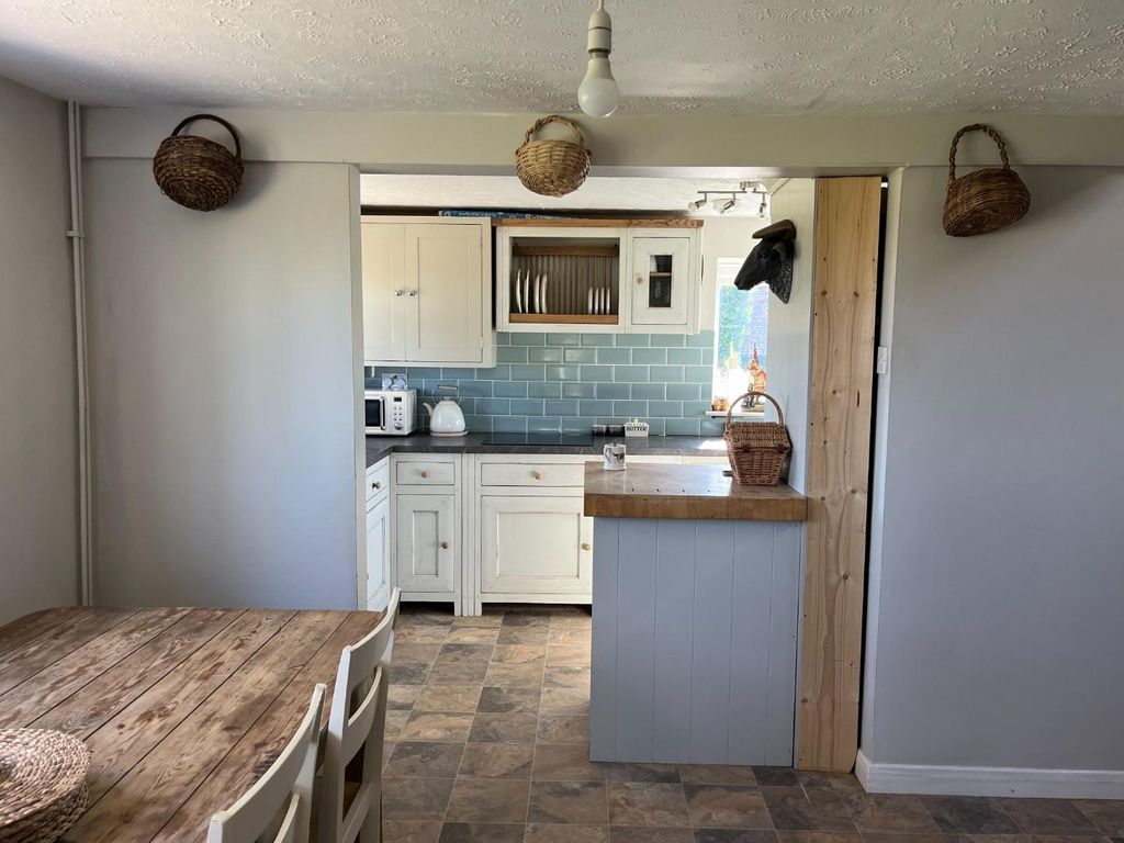 Property photo 2 of 12 Img_0217.Jpg
