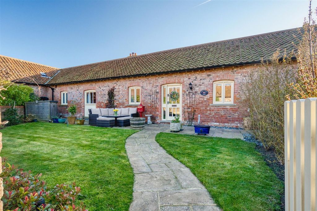 Property photo 1 of 36