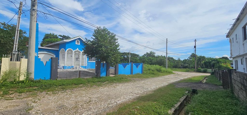Property photo 3 of 25