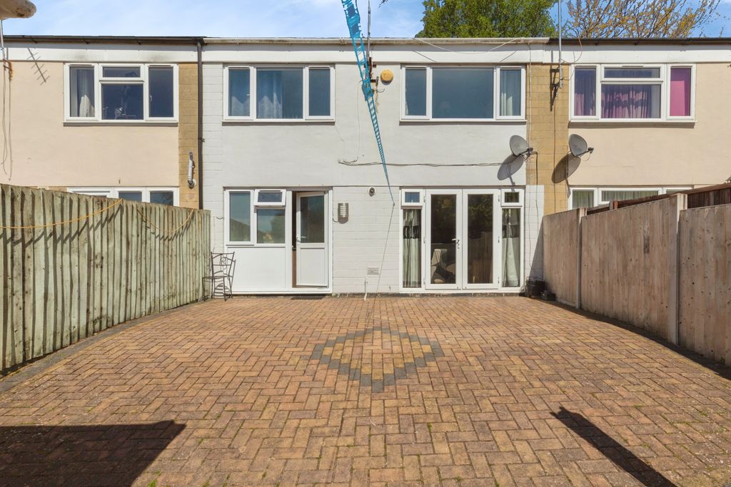 Property photo 1 of 20
