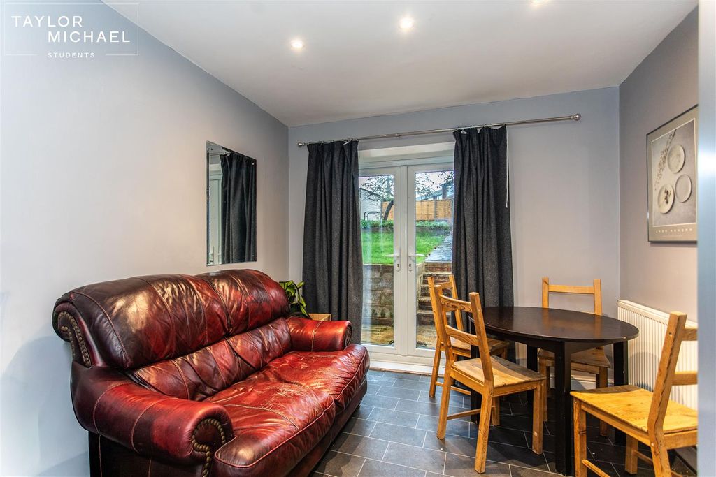 Property photo 3 of 11 Living Area