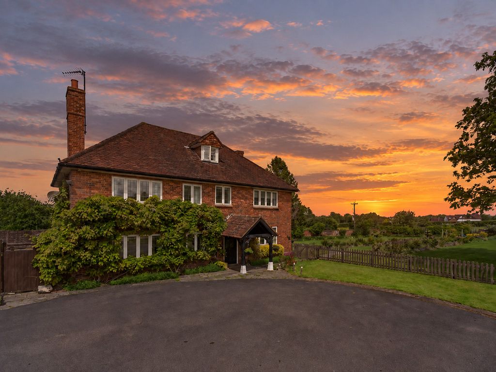 Property photo 2 of 50