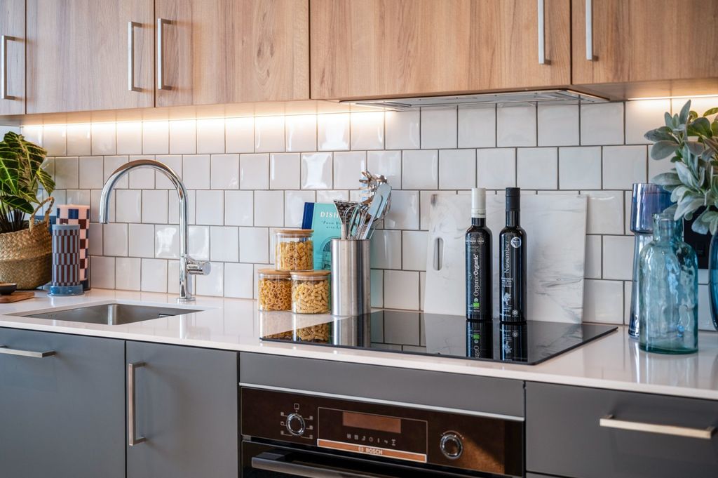 Property photo 2 of 26