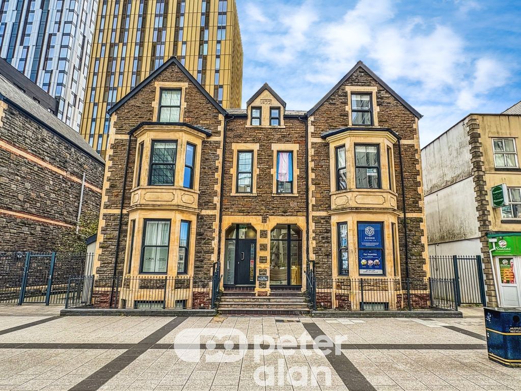 Property photo 1 of 10 Exterior