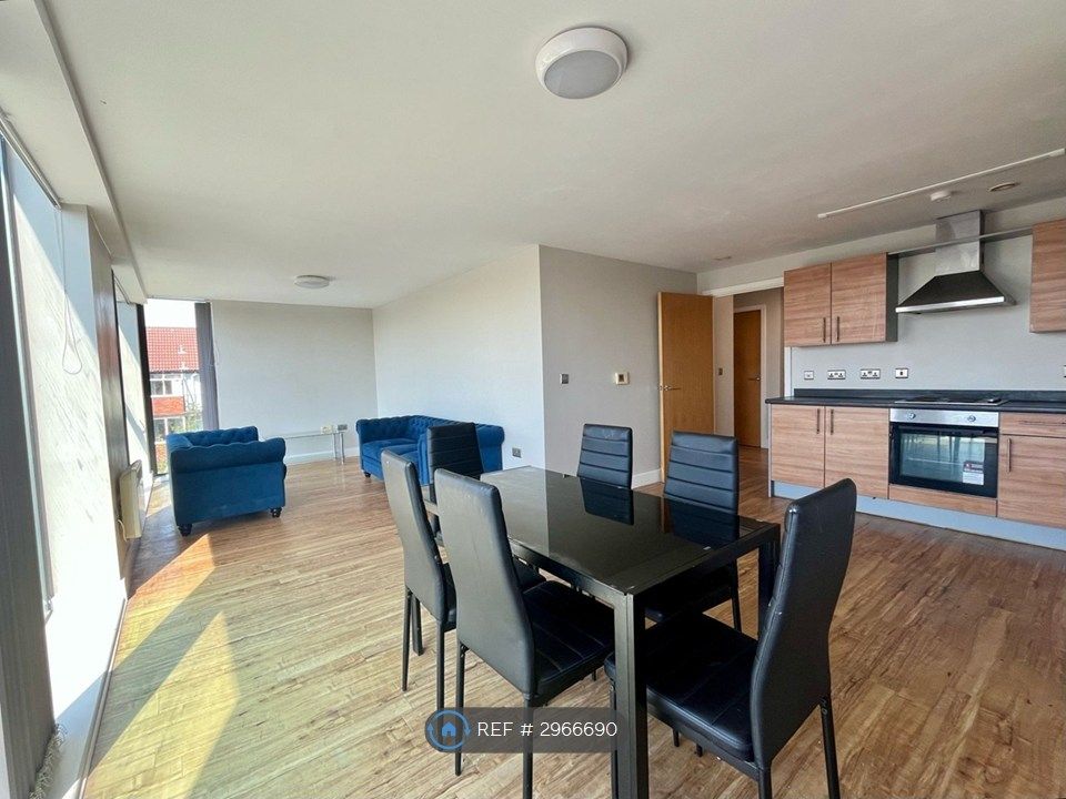 Property photo 1 of 8 Lounge