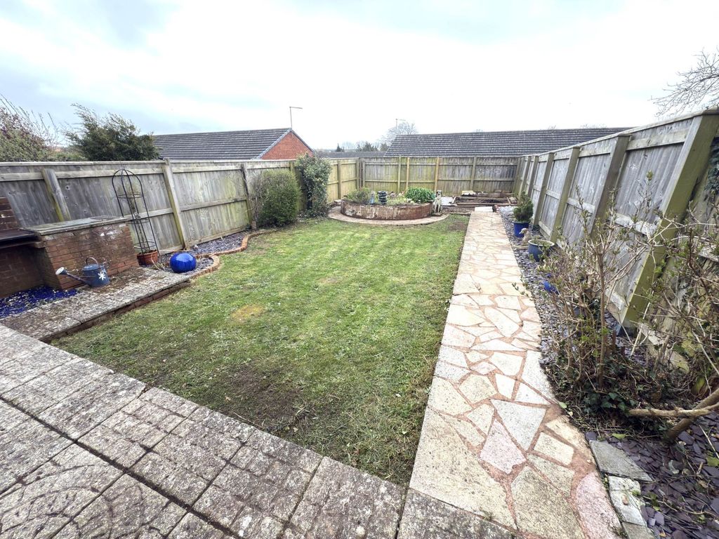 Property photo 3 of 11