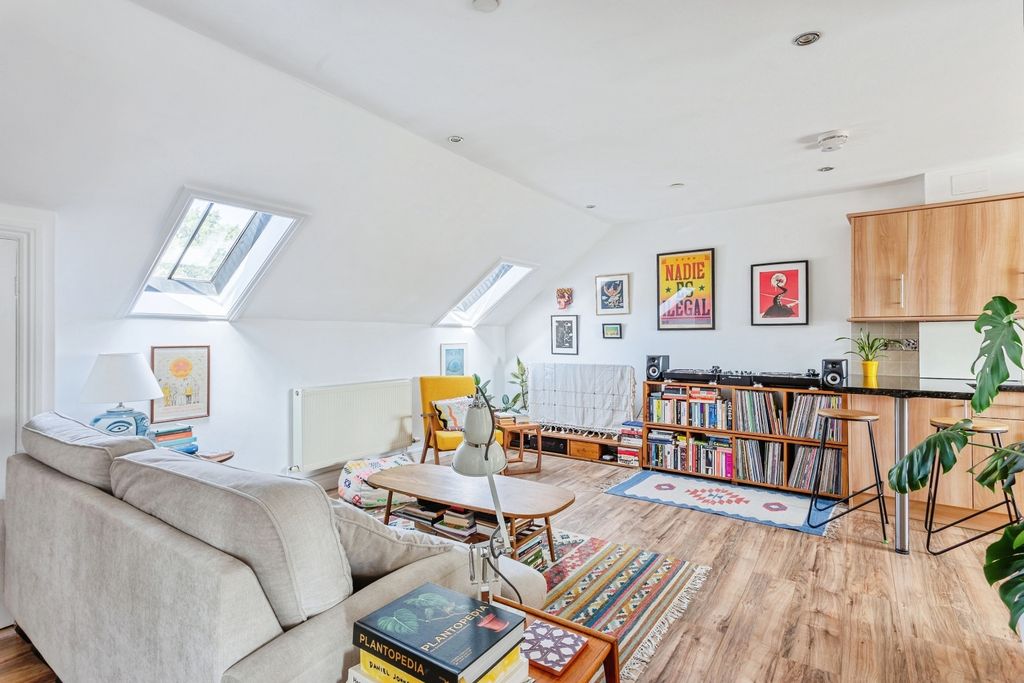 Property photo 1 of 7 Pbox-Img.Jpg
