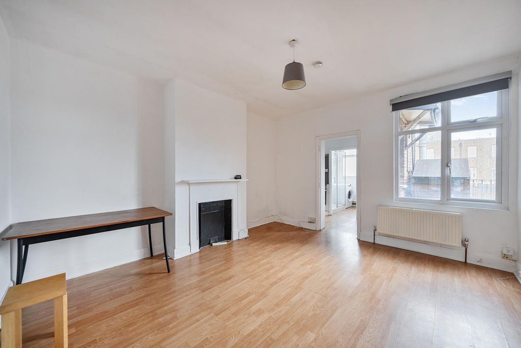 Property photo 2 of 11 Living Room