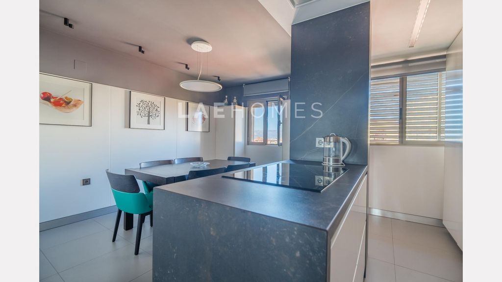 Property photo 3 of 51