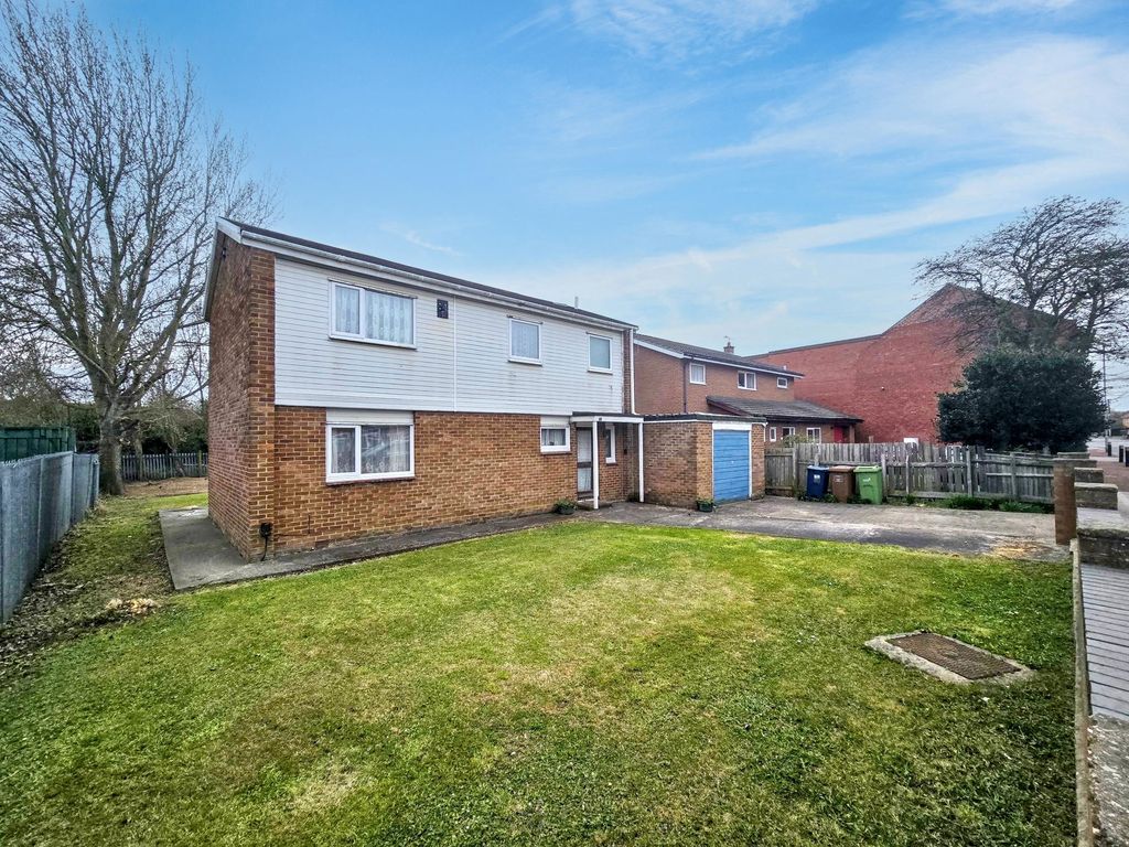 Property photo 1 of 28