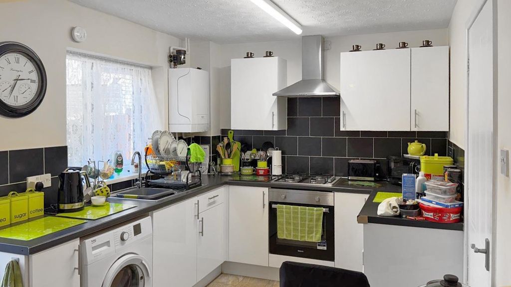 Property photo 2 of 12 Bb8638Aa-2529-4613-A2E6-6080De8Acb91 (1).Jpg