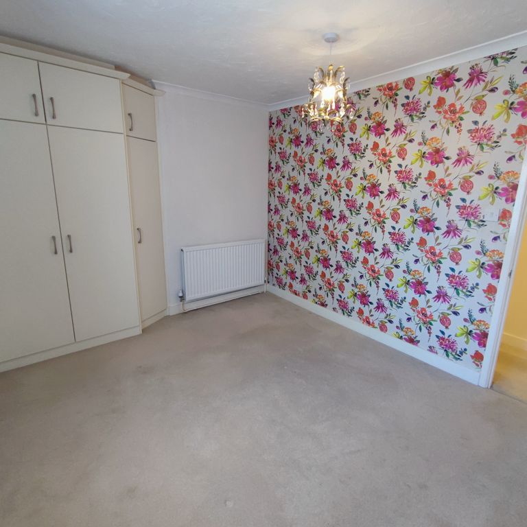 Property photo 2 of 13 Image