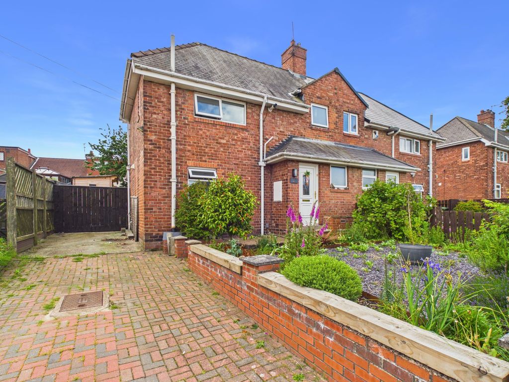 Property photo 1 of 11 External
