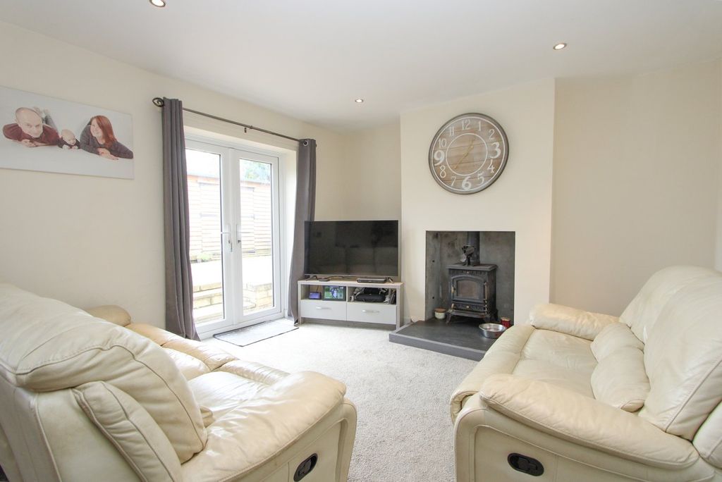 Property photo 3 of 25