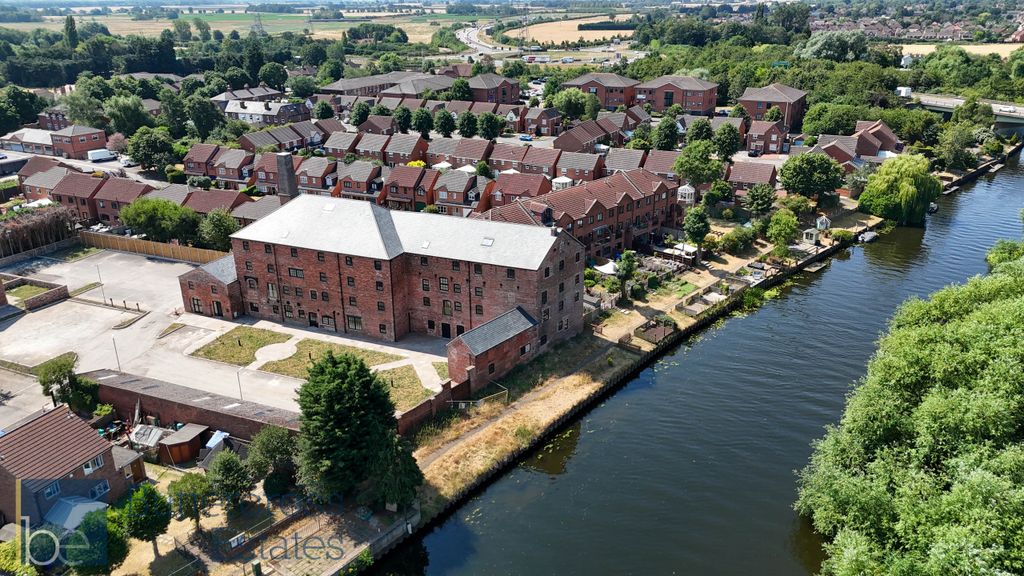 Property photo 2 of 17 The Old Mill