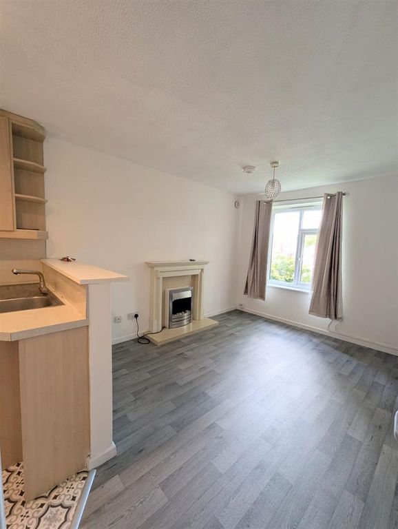 Property photo 2 of 4 246Da001-4Da5-4B55-A23E-90028F73F5B8.Jpg