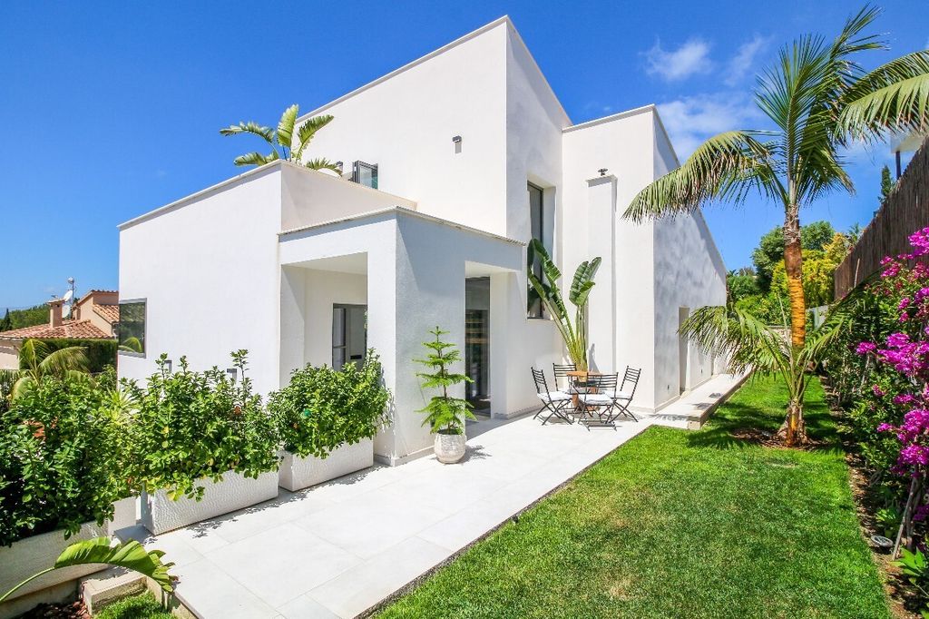 Property photo 1 of 10 C2388 (1)